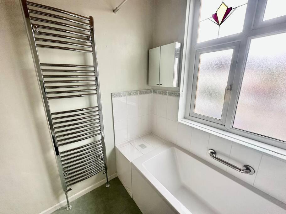 4 Bed House In Daneby Road,Se6 Villa Catford Buitenkant foto
