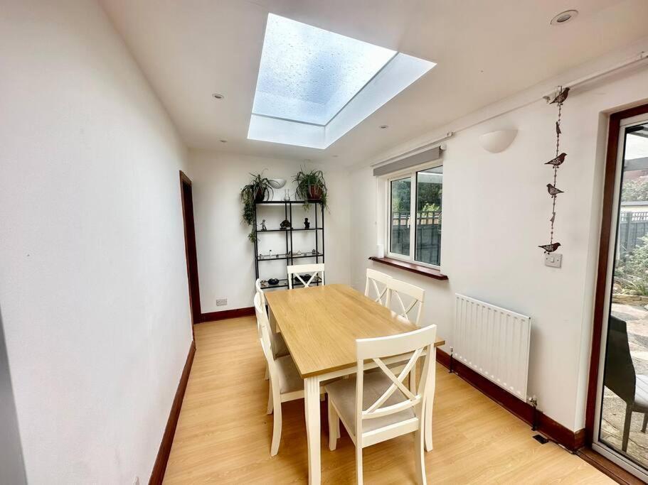 4 Bed House In Daneby Road,Se6 Villa Catford Buitenkant foto