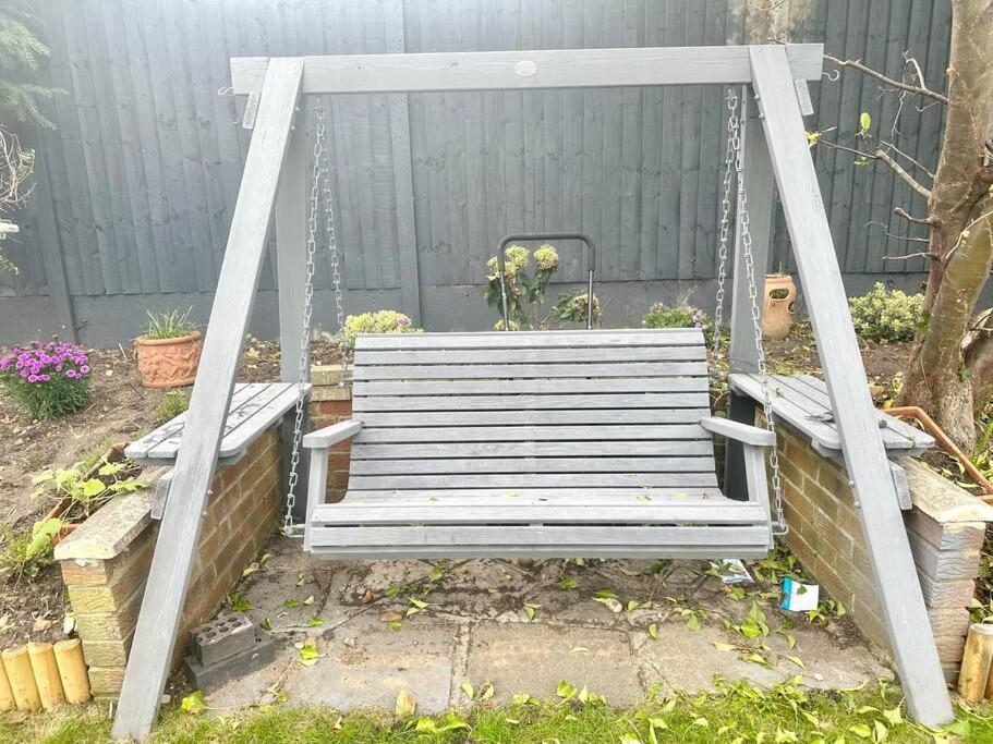 4 Bed House In Daneby Road,Se6 Villa Catford Buitenkant foto