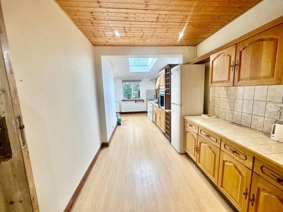 4 Bed House In Daneby Road,Se6 Villa Catford Buitenkant foto