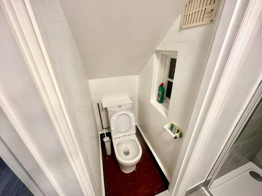 4 Bed House In Daneby Road,Se6 Villa Catford Buitenkant foto