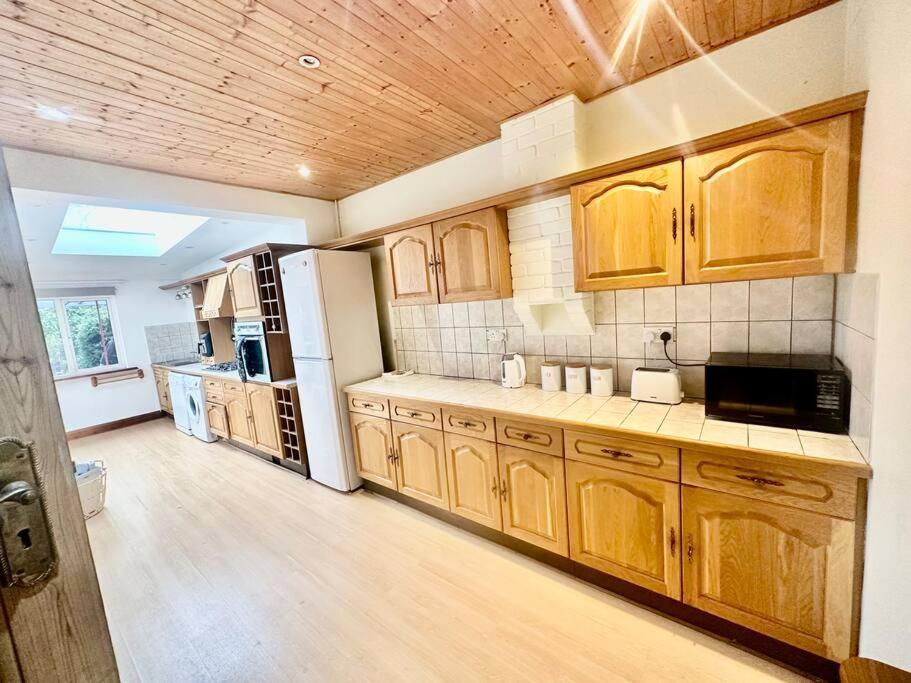 4 Bed House In Daneby Road,Se6 Villa Catford Buitenkant foto